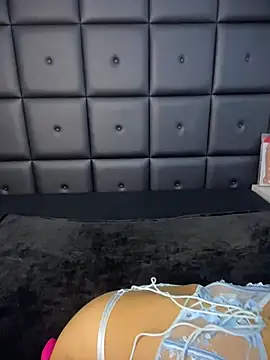 LolliePopsXXX online show from May 8, 2026, 1:05 pm