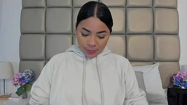lilly williamss online show from June 10, 2026, 3:29 am