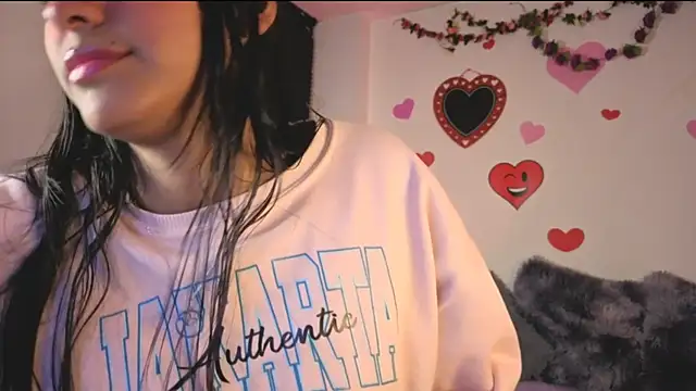 PaulaCutexs online show from March 25, 2026, 5:46 am