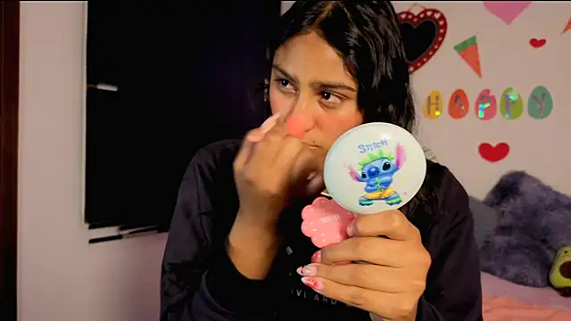 PaulaCutexs online show from April 18, 2026, 3:54 am