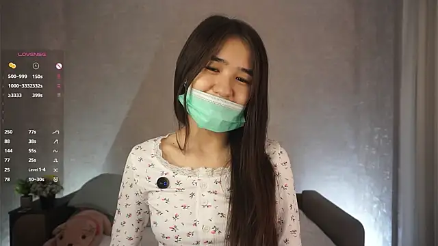 CherrylLlams online show from April 10, 2026, 5:50 pm