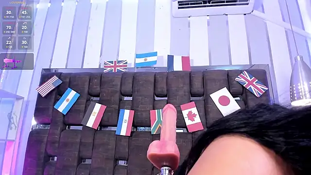 NinaBloom  online show from July 18, 2026, 1:04 pm