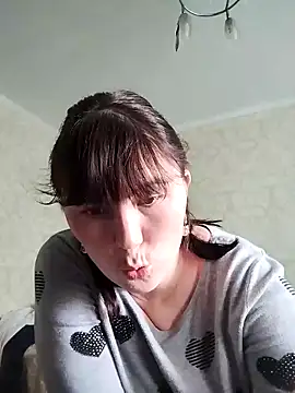 Stlla3704 online show from April 22, 2026, 9:44 am