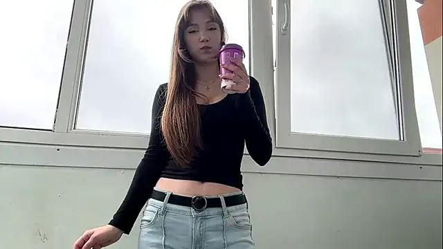 AnnaWasp online show from June 19, 2026, 5:23 am