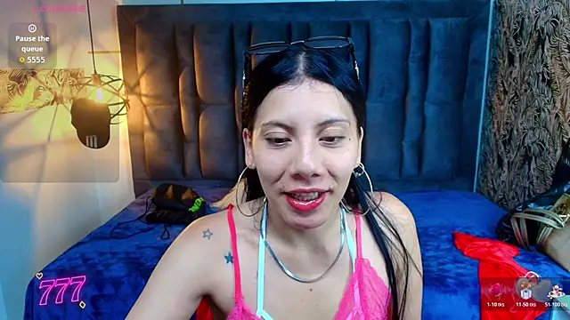 Snapshot of Abril_Fox__ chatting on June 13, 2026, 4:27 pm Abril Fox online show from June 13, 2026, 4:27 pm