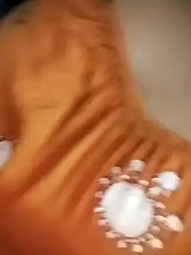 anjupere online show from April 9, 2026, 3:39 am