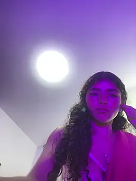 LINDA EF online show from April 15, 2026, 1:07 pm