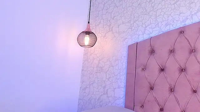 Snapshot of saraa_joness_ chatting on July 24, 2026, 7:45 pm saraa joness online show from July 24, 2026, 7:45 pm