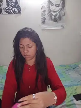 Melaniecurvy online show from April 16, 2026, 7:14 pm