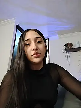 isabellaHill2 online show from April 24, 2026, 7:11 am