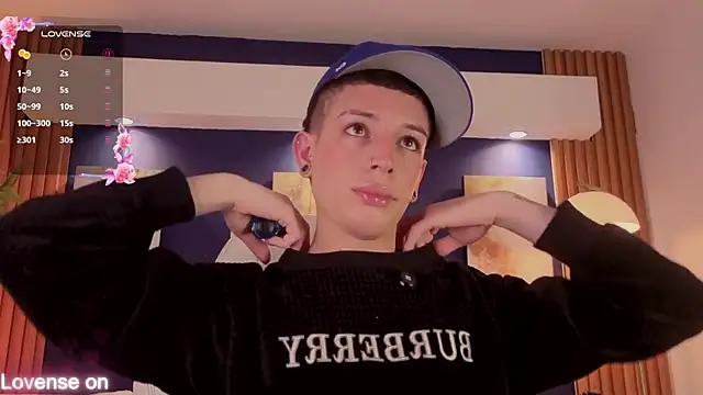 Luca Prince  online show from March 23, 2026, 3:43 am