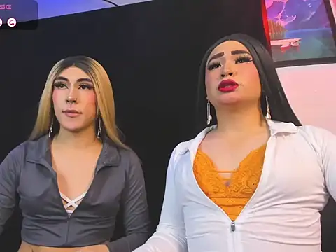 Snapshot of naughty_trans_dolls chatting on May 19, 2026, 9:43 pm naughty trans dolls online show from May 19, 2026, 9:43 pm