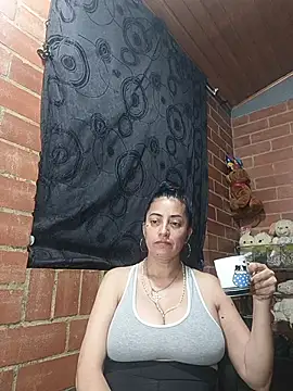 Snapshot of Alexandrina chatting on May 1, 2026, 12:04 am Alexandrina online show from May 1, 2026, 12:04 am