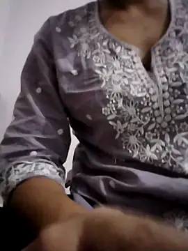 Snapshot of Tasty_Cherry chatting on April 7, 2026, 9:15 pm Tasty Cherry online show from April 7, 2026, 9:15 pm