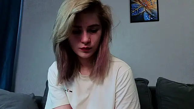 Snapshot of ivygenesis chatting on June 25, 2026, 4:45 am ivygenesis online show from June 25, 2026, 4:45 am