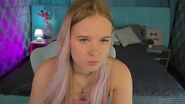 Snapshot of Alice_Pleasance chatting on April 25, 2026, 9:01 am Alice Pleasance online show from April 25, 2026, 9:01 am