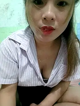 candy flo online show from March 18, 2026, 5:49 pm