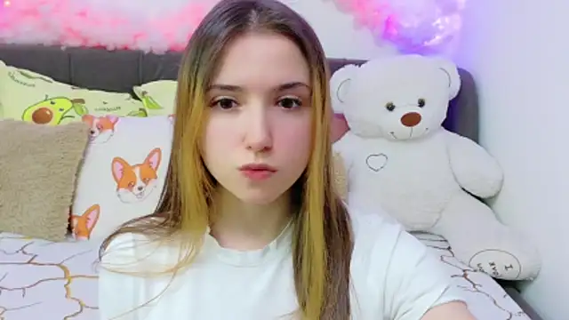 LeenMoonie online show from March 31, 2026, 8:31 pm