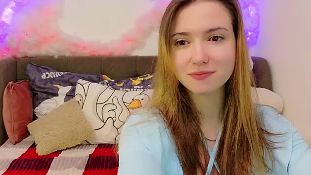 LeenMoonie online show from May 30, 2026, 5:37 am