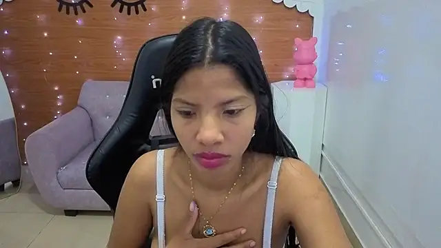 Snapshot of emily_smith_t chatting on May 29, 2026, 12:47 pm emily smith t online show from May 29, 2026, 12:47 pm