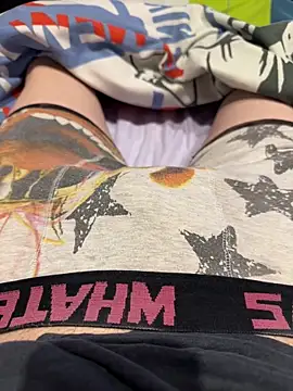 thiago 16v online show from April 20, 2026, 12:13 am