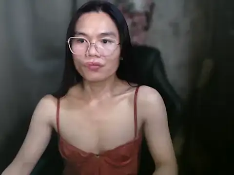 Snapshot of small_13 chatting on July 7, 2026, 7:29 pm small 13 online show from July 7, 2026, 7:29 pm
