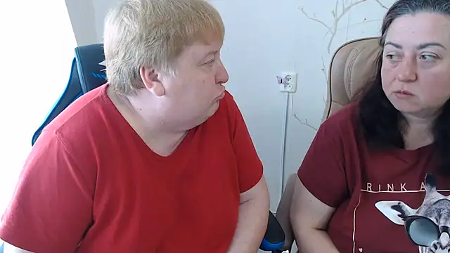 Snapshot of Lindy-Jeanie chatting on June 11, 2026, 8:56 am Lindy-Jeanie online show from June 11, 2026, 8:56 am