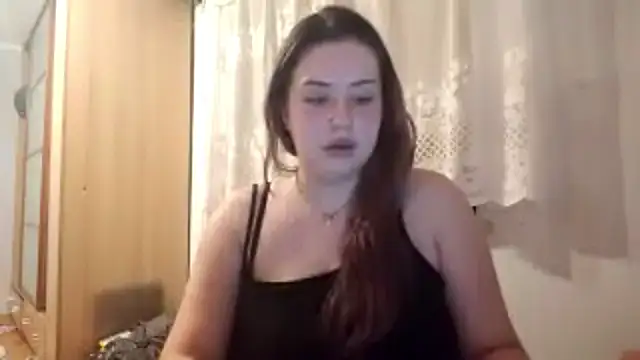 LolaSeduce online show from April 9, 2026, 8:25 pm