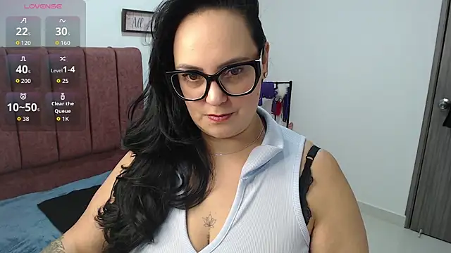 Veroniicabbw  online show from April 14, 2026, 12:44 pm