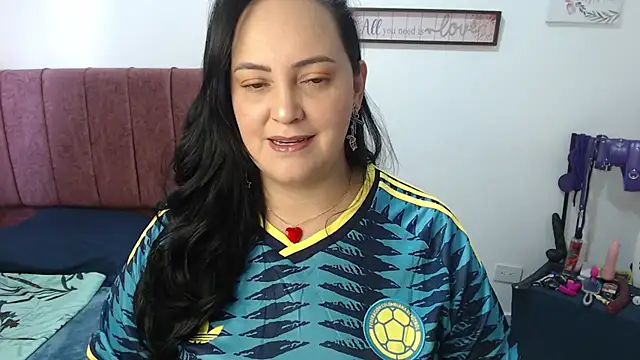 Snapshot of Veroniicabbw_ chatting on June 23, 2026, 12:58 pm Veroniicabbw online show from June 23, 2026, 12:58 pm