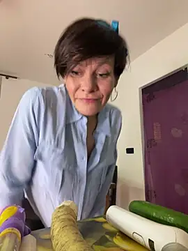 DtPORNBITCH online show from April 8, 2026, 12:32 am