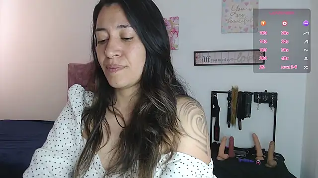 Snapshot of violeta_scott chatting on June 25, 2026, 3:38 pm violeta scott online show from June 25, 2026, 3:38 pm