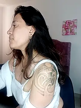 Snapshot of violeta_scott chatting on June 26, 2026, 3:49 pm violeta scott online show from June 26, 2026, 3:49 pm