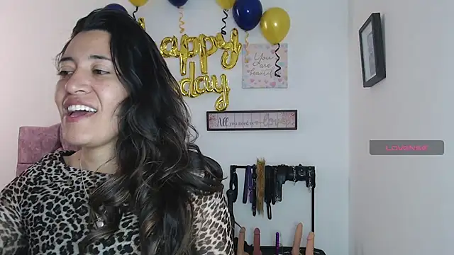 Snapshot of violeta_scott chatting on July 1, 2026, 2:18 pm violeta scott online show from July 1, 2026, 2:18 pm