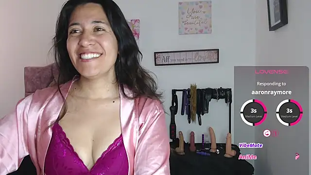 Snapshot of violeta_scott chatting on July 19, 2026, 3:05 pm violeta scott online show from July 19, 2026, 3:05 pm