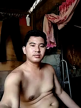urhotasian online show from April 14, 2026, 12:05 am