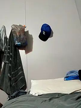 Snapshot of oliver00902 chatting on March 23, 2026, 12:20 pm oliver00902 online show from March 23, 2026, 12:20 pm