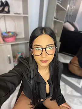 Gretel Streit online show from April 29, 2026, 3:21 am