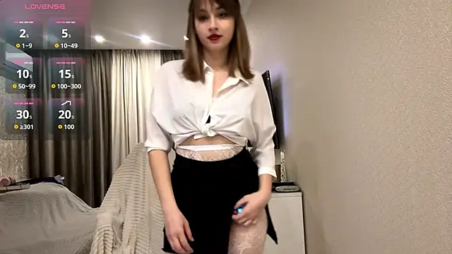 Olivia 132 online show from March 23, 2026, 5:50 pm