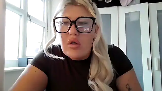 Lexi Laura online show from March 20, 2026, 9:36 am