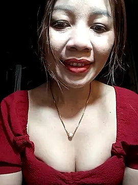 Yiyi102300 online show from March 27, 2026, 1:55 pm