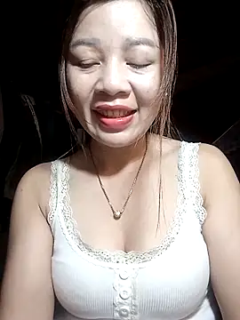 Yiyi102300 online show from March 29, 2026, 2:17 pm