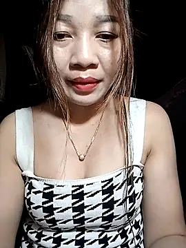 Yiyi102300 online show from March 30, 2026, 1:23 pm