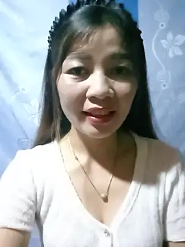 Yiyi102300 online show from July 1, 2026, 1:34 pm