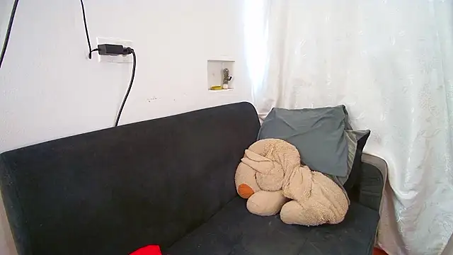 Hannah2519 online show from March 13, 2026, 6:03 pm