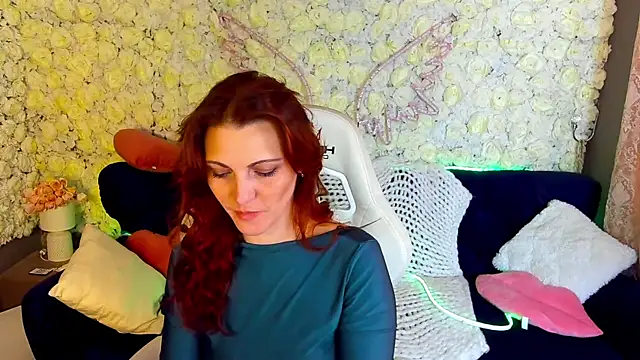 FireFoxxxxxy online show from April 18, 2026, 6:06 am