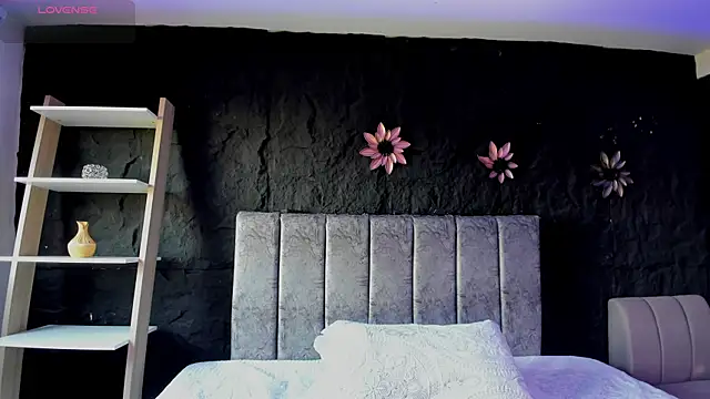 JeanneWilliams online show from April 30, 2026, 12:44 pm