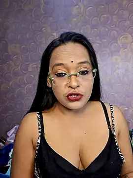hornyrosy321 online show from May 10, 2026, 5:51 pm