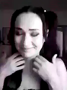 Marina Bliss40 online show from April 27, 2026, 9:24 pm