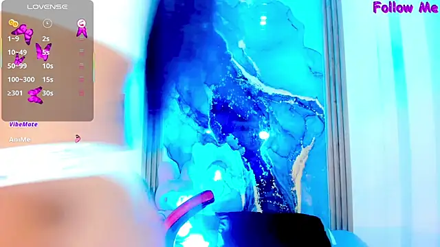 blonde queen- online show from April 22, 2026, 7:48 pm